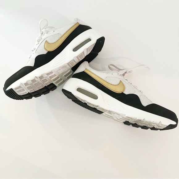 NIKE Women’s Air Max Nike Air Max Beige Metallic Gold - Picture 5 of 9